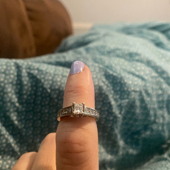 14k white gold diamond ring. Princess cut. Like new. Right at 1/2 carat. - Picture 2 of 6